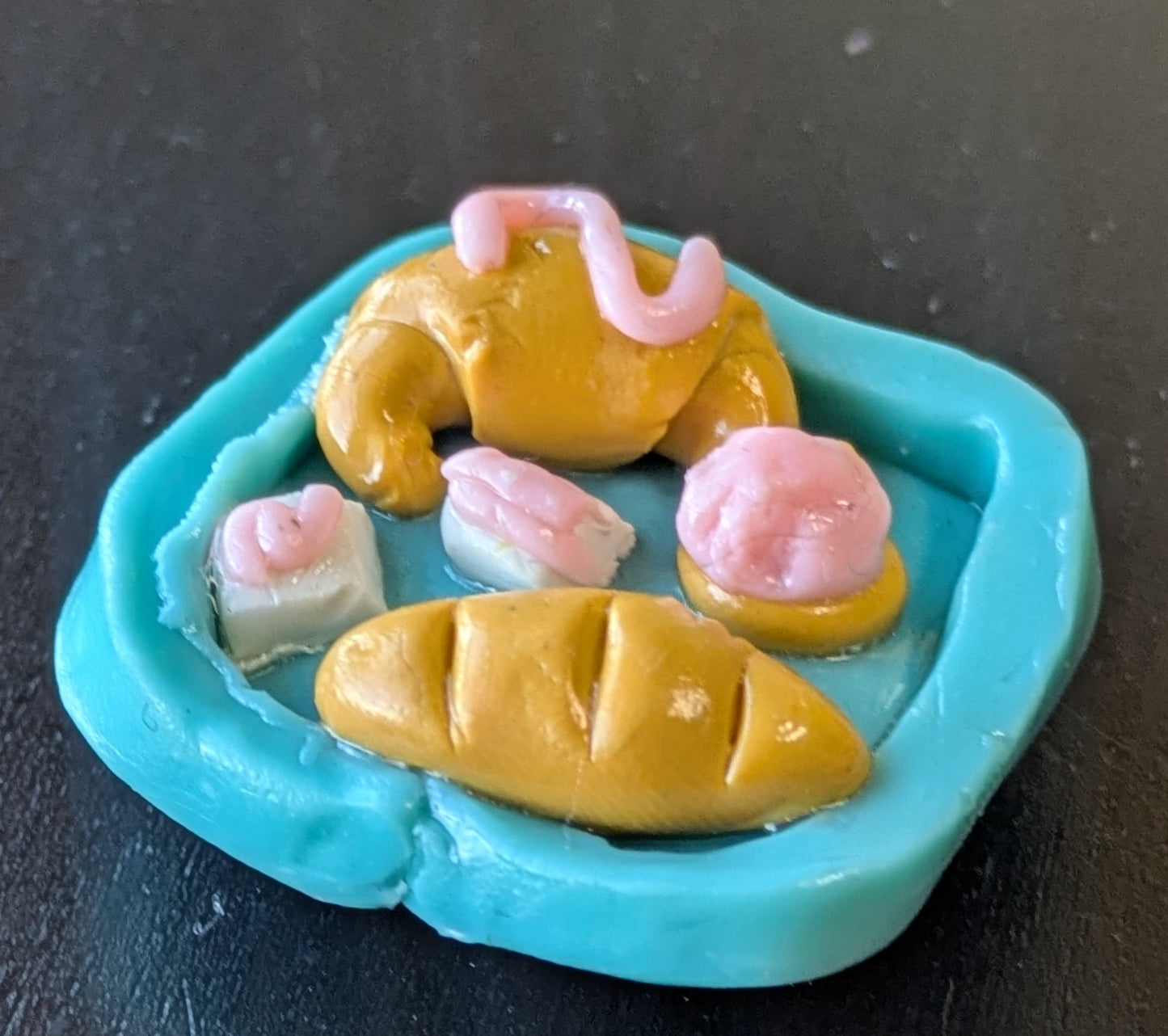 Pastry Box Magnet